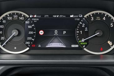 Land Rover Defender 110 P400e — photo 13