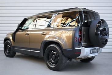Land Rover Defender 90 D250 MHEV — photo 2