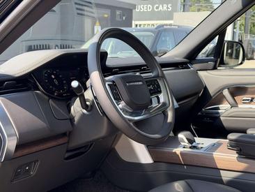 Land Rover Range Rover P460e — photo 3