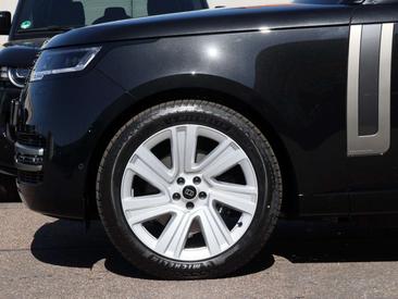 Land Rover Range Rover P460e — photo 9