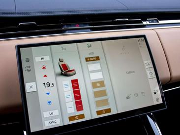 Land Rover Range Rover Sport P550e — photo 21