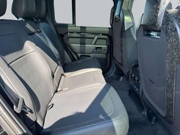 Land Rover Defender P635 — photo 11