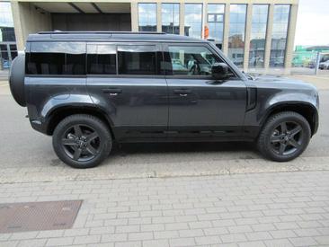 Land Rover Defender 110 P400e — photo 4