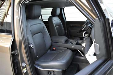 Land Rover Defender 90 D250 MHEV — photo 10