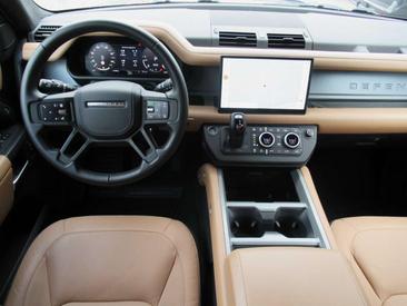 Land Rover Defender 110 P400e — photo 10