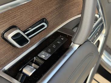 Land Rover Range Rover P460e — photo 14