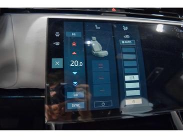 Land Rover Range Rover Sport P460e — photo 17