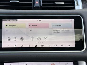 Land Rover Range Rover Sport P400e — photo 12