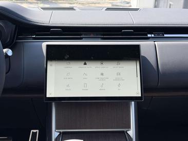 Land Rover Range Rover P460e — photo 23