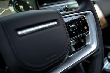 Land Rover Range Rover P550e — photo 10