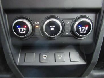 Land Rover Defender 110 P400e — photo 21