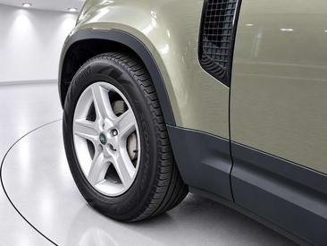 Land Rover Defender 110 P400e — photo 29