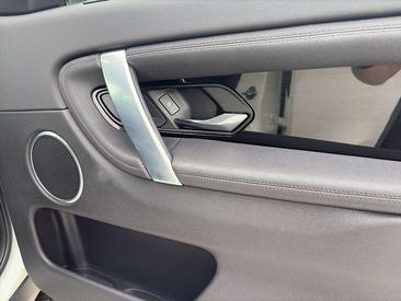 Land Rover Discovery Sport TD4 — photo 17