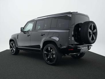 Land Rover Defender 110 P300e — photo 3