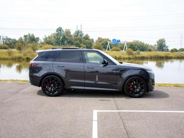 Land Rover Range Rover Sport P550e — photo 28