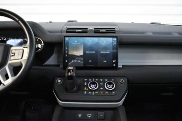 Land Rover Defender 90 D250 MHEV — photo 19