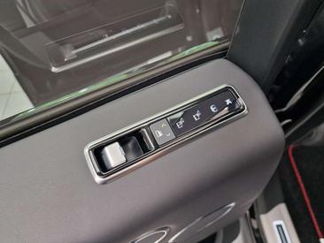 Land Rover Range Rover P565 — photo 38