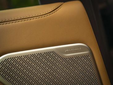 Land Rover Range Rover D350 — photo 11