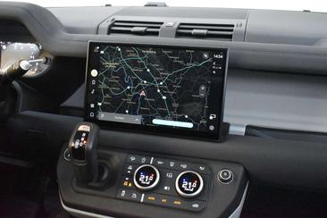 Land Rover Defender 90 D250 MHEV — photo 20