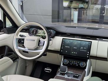 Land Rover Range Rover P440e — photo 4