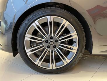 Land Rover Range Rover Sport P550e — photo 8