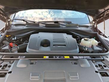 Land Rover Range Rover Sport P550e — photo 15