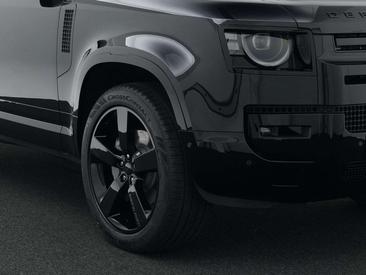 Land Rover Defender 110 P300e — photo 8