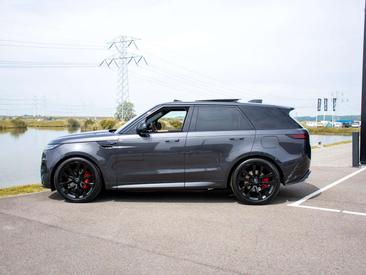 Land Rover Range Rover Sport P550e — photo 31