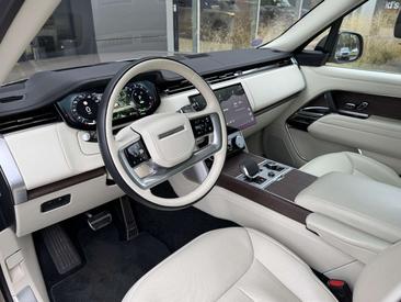Land Rover Range Rover P440e — photo 12