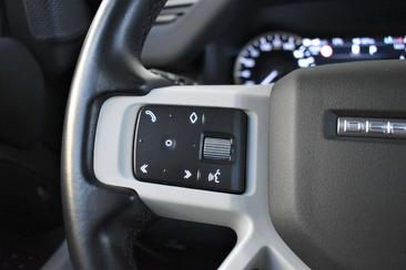 Land Rover Defender 90 D250 MHEV — photo 25