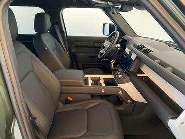 Land Rover Defender 130 D300 MHEV — photo 5