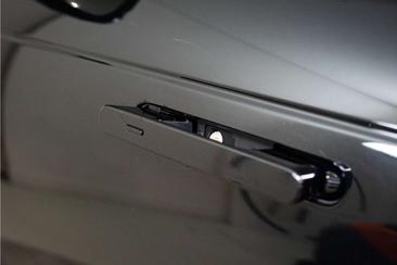 Land Rover Range Rover Sport P460e — photo 13