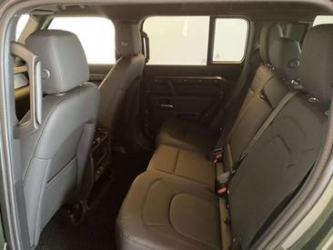 Land Rover Defender 130 D300 MHEV — photo 6