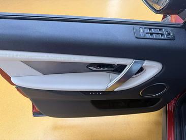 Land Rover Discovery Sport D200 — photo 24