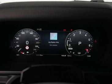 Land Rover Defender 110 P300e — photo 14