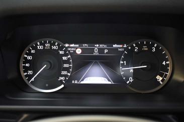 Land Rover Defender 90 D250 MHEV — photo 28