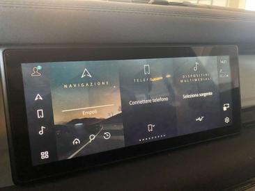 Land Rover Defender 90 D200 MHEV — photo 18