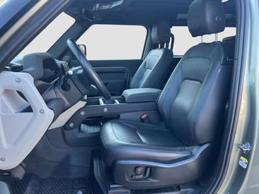 Land Rover Defender 90 D200 MHEV — photo 7