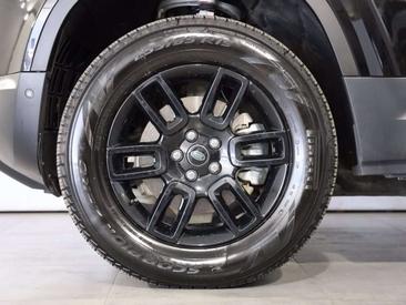 Land Rover Defender 90 D200 MHEV — photo 6