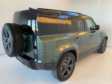 Land Rover Defender 130 D300 MHEV — photo 9