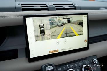 Land Rover Defender 110 P400e — photo 16