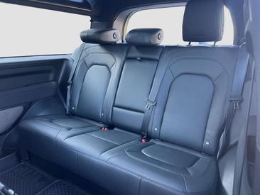 Land Rover Defender 90 D200 MHEV — photo 8