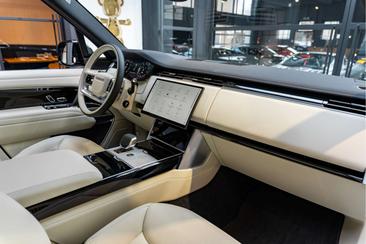 Land Rover Range Rover P460e — photo 8