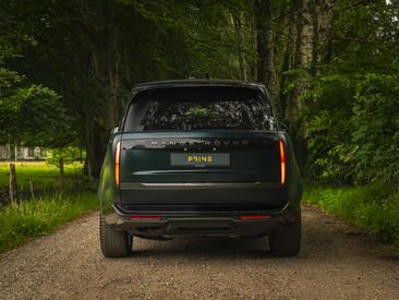 Land Rover Range Rover D350 — photo 18