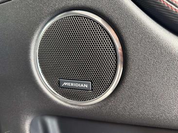 Land Rover Discovery Sport D200 — photo 11
