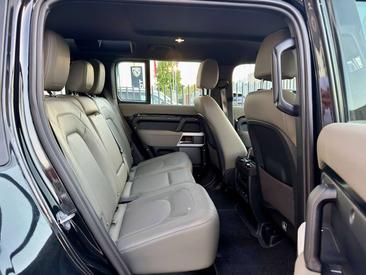 Land Rover Defender 90 D250 MHEV — photo 13