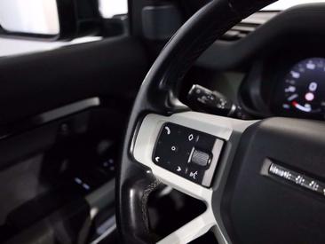 Land Rover Defender 90 D200 MHEV — photo 15