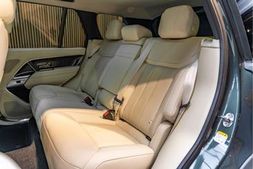 Land Rover Range Rover P460e — photo 10