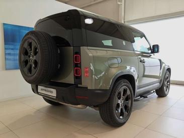 Land Rover Defender 90 D200 MHEV — photo 4