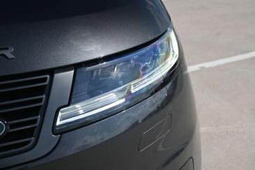 Land Rover Range Rover Sport P550e — photo 12